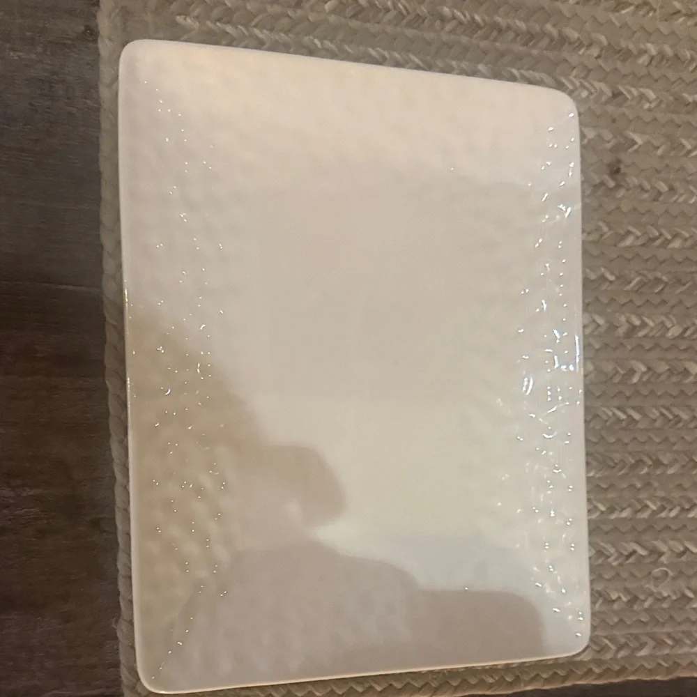 Elegant Cream Red Vanilla Plate